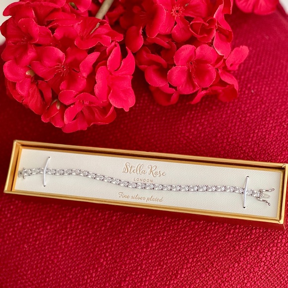 🎉🎊HP🎊🎉🆕💕 💕Stella Rose 🌹 London Fine Silver plated Bracelet NWOT - Picture 4 of 12